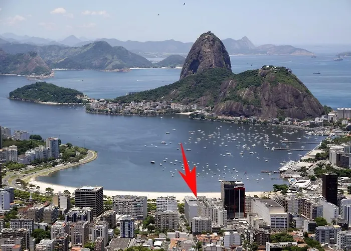 Conjugado Na Praia De Botafogo